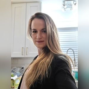 Meet your Posher, Whitney